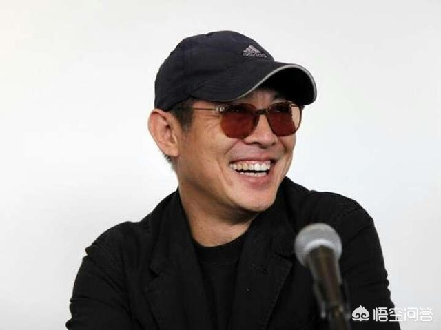 李连杰晒图炫二女儿,（李连杰晒图炫二女儿：现在是眼科医生）