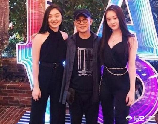 李连杰晒图炫二女儿,（李连杰晒图炫二女儿：现在是眼科医生）